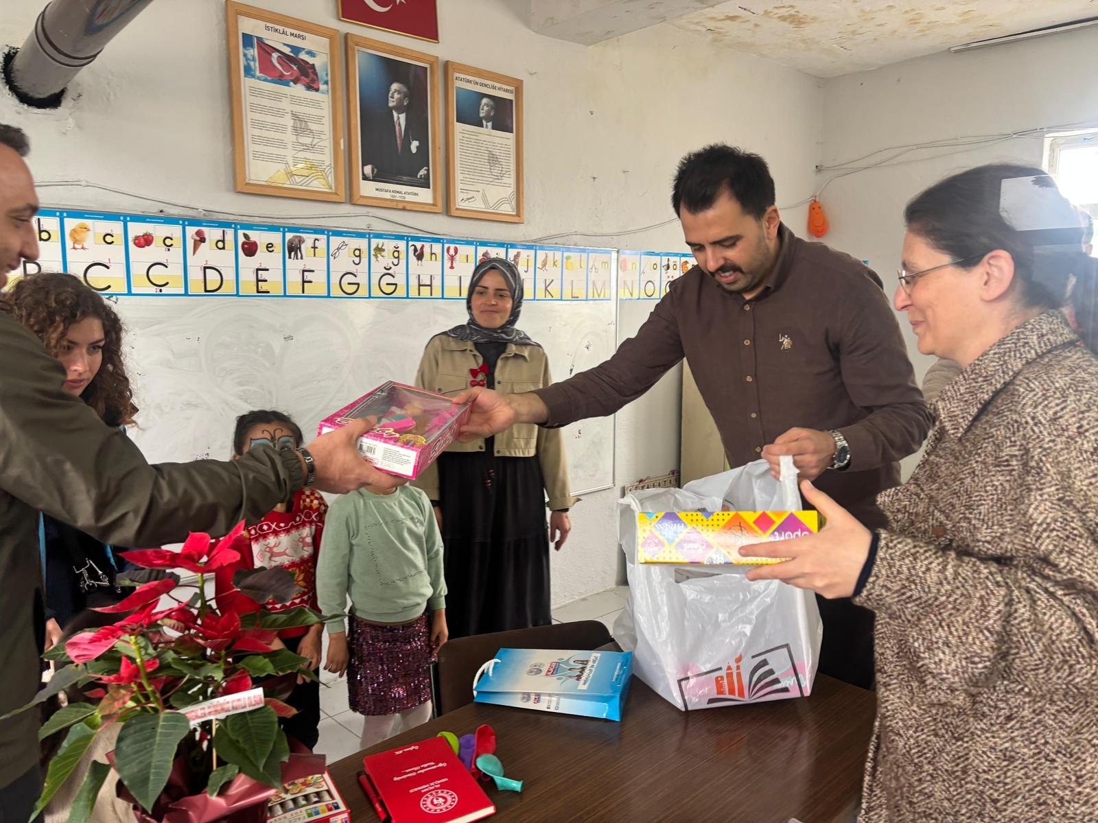 Samsun'da Uzak Köylerin Öğretmenleri Unutulmadı