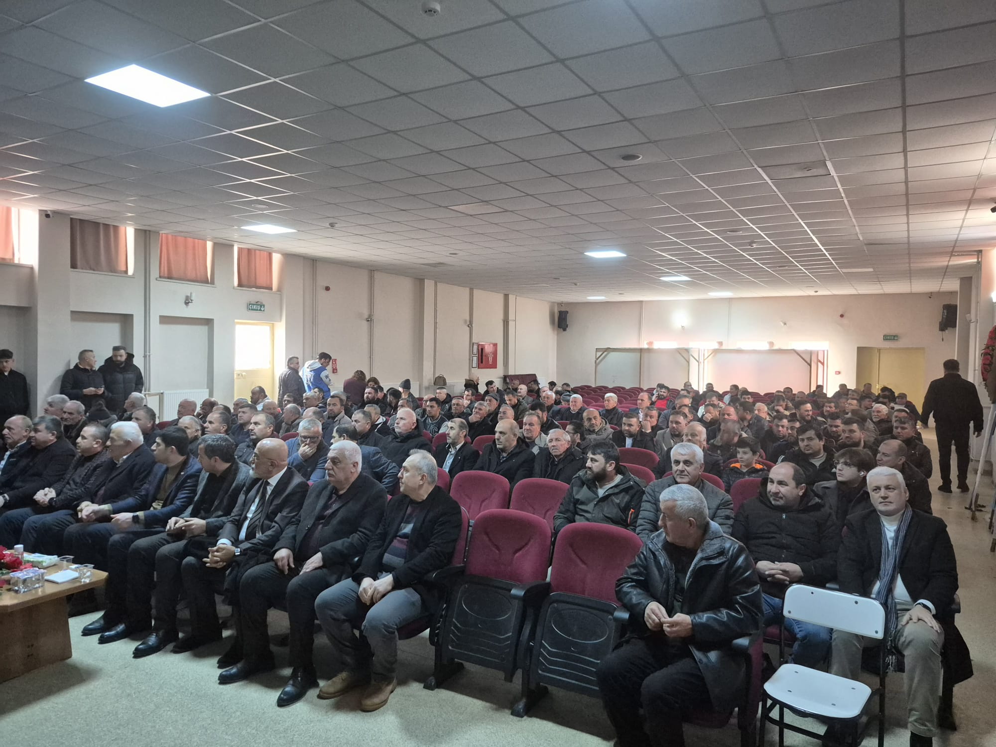 Alaçam'da Esnaf "Özyılmaz" Dedi: Başkan Güven Tazeledi