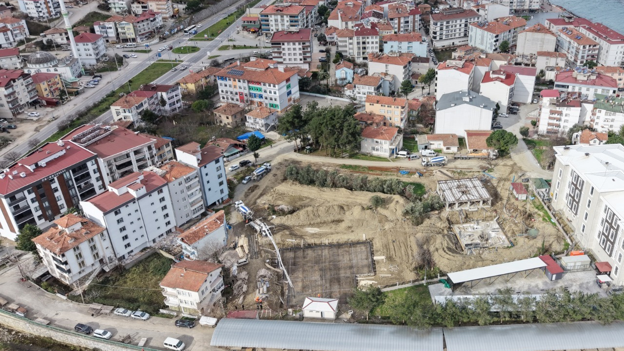 Yakakent’te Sağlık Hizmetleri Güçleniyor: Yeni Merkezin Temeli Atıldı