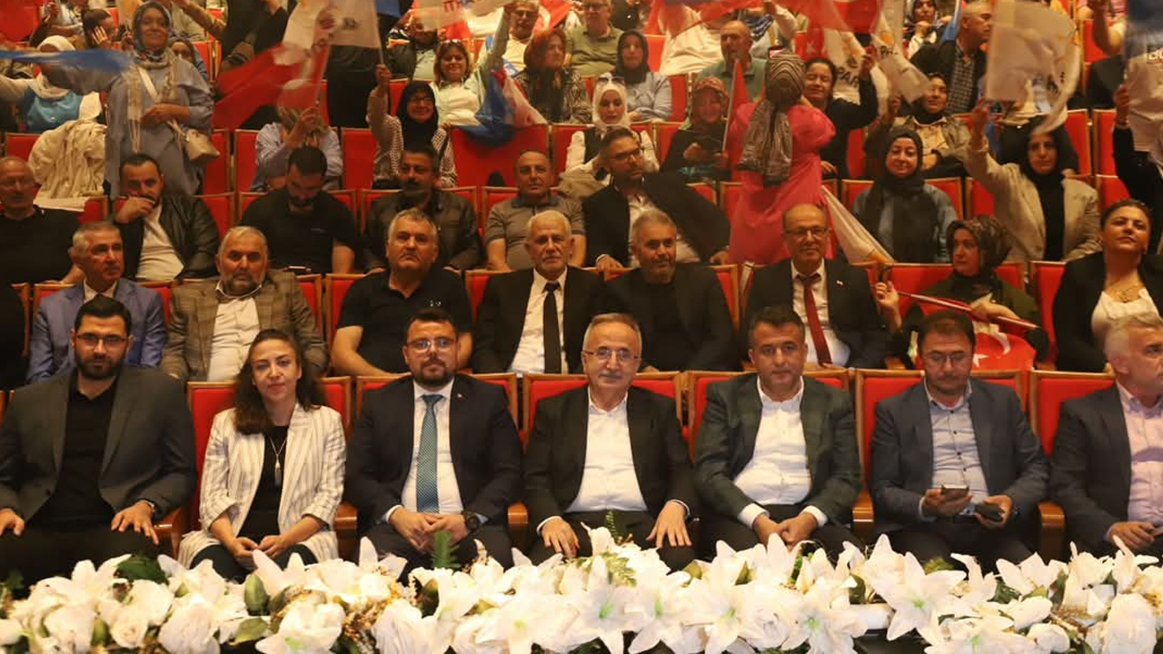 AK Parti Atakum'da 70. Danışma Meclisi Coşkusu: Birlik Mesajı Verildi