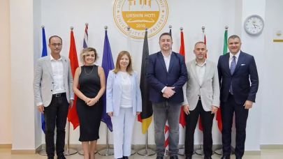 OMÜ Rektörü Aydın, Kosova'daki Prizren Üniversitesi'nde İş Birliği Görüşmeleri Yaptı