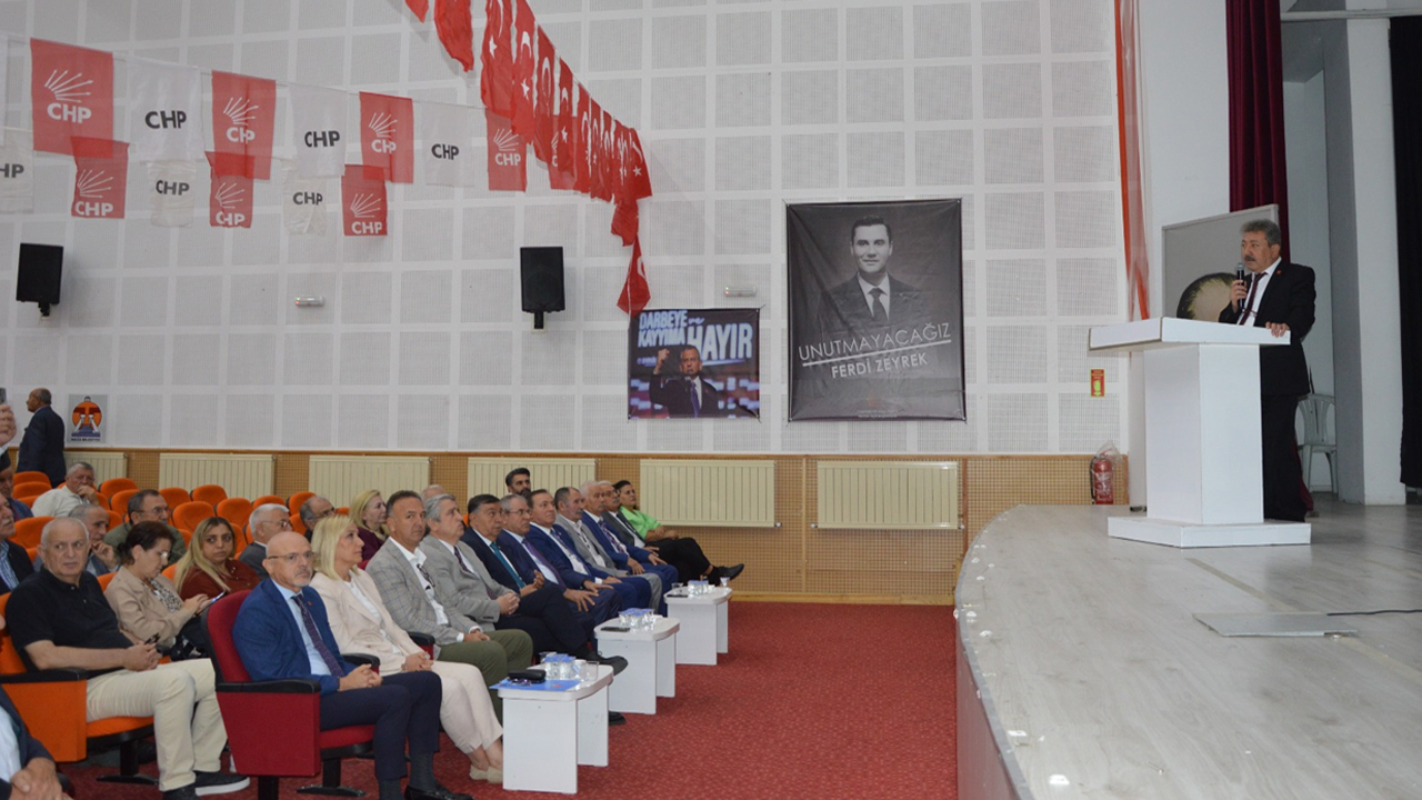 CHP Havza'da Şener Geçit Yeniden İlçe Başkanı Seçildi