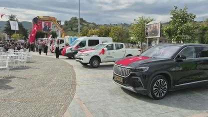 ALAÇAM BELEDİYESİ’NİN 35 MİLYONLUK ARAÇ TANITIM TÖRENİNDE BİRLİK VE BERABERLİK MESAJLARI VERİLDİ