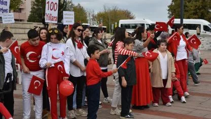 Atakum’un Cumhuriyet Kadınları’ndan Özel Öğrencilerle Cumhuriyet Coşkusu