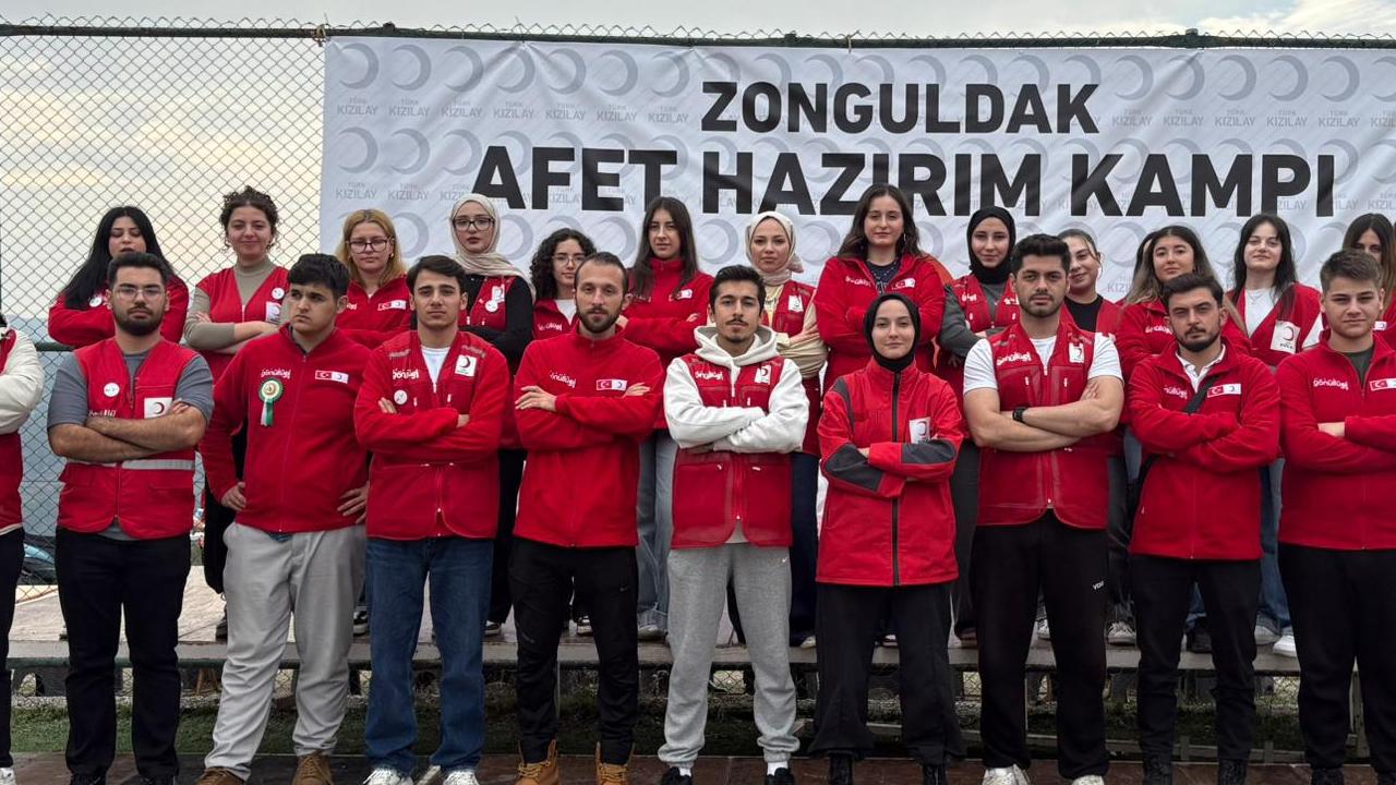 Havzalı Genç Kızılaycılar Afet Kampında Eğitim Aldılar