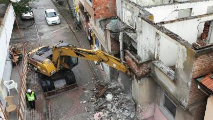 İlkadım'da Metruk Bina Sorunu, Başkan Kurnaz; "Yıkımlar Kararlılıkla Sürecek"