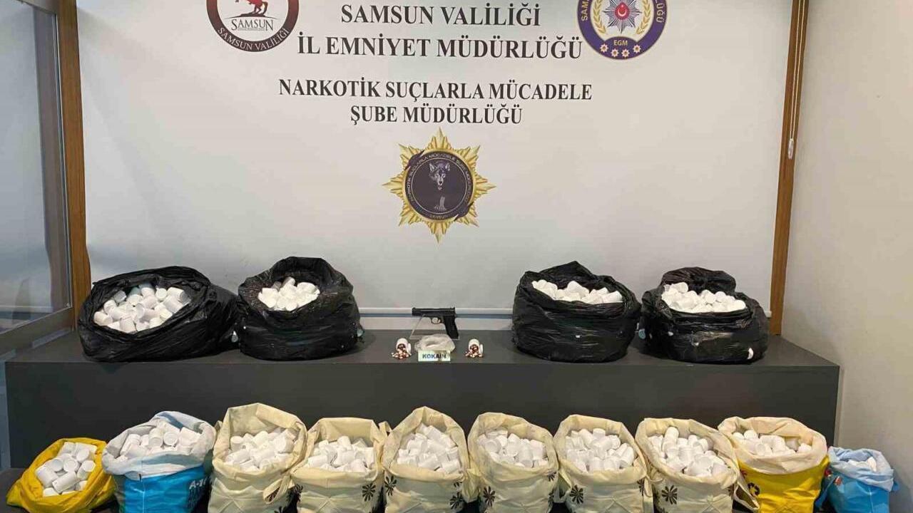 Samsun'da 105 Bin Uyuşturucu Hap ve 51 Gram Kokain Ele Geçirildi
