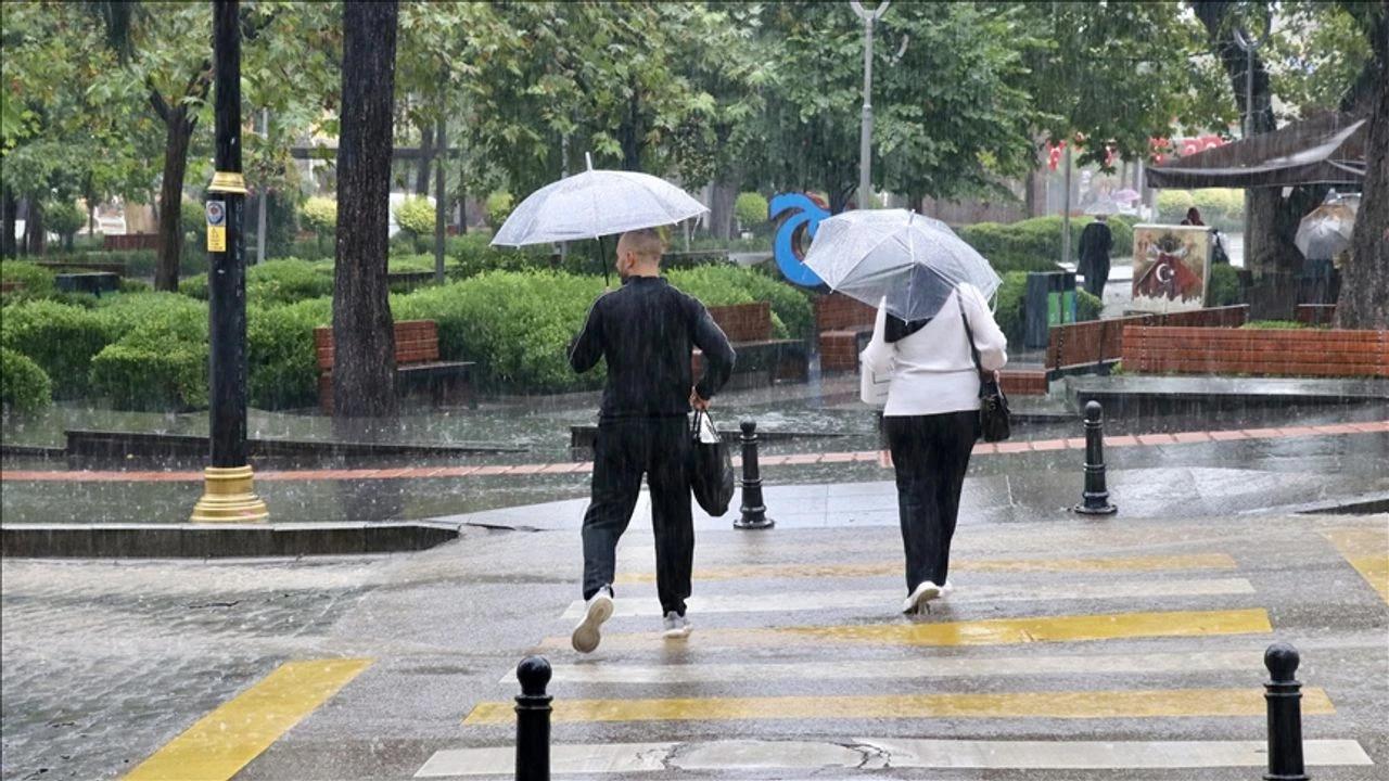 Samsun&#039;da Sağanak Yağış, 24 Saatte Metrekareye 41 Kilo Yağış Düştü