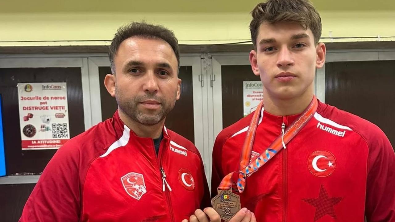 Samsun’un Gururu Hamza Çiçek, Balkan Üçüncüsü Oldu