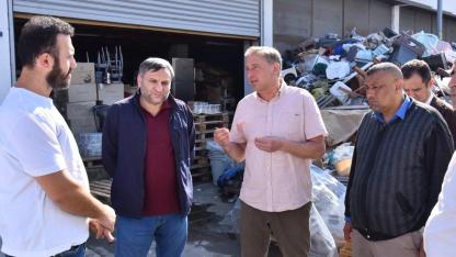 Tekkeköy'de Yol İşgali Denetimi: Acil Durum Geçişleri İçin Engel Kaldırıldı