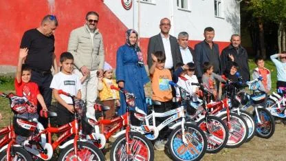 Yakakent'te Öğrenciler Bisikletlerine Kavuştu