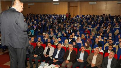 Bafra'da "Aile" Konferansına Yoğun İlgi