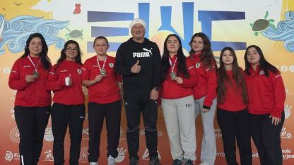 Samsunspor Raffa Büyük Bayanlar Türkiye Şampiyonu: Mersin'de Kupa Coşkusu!