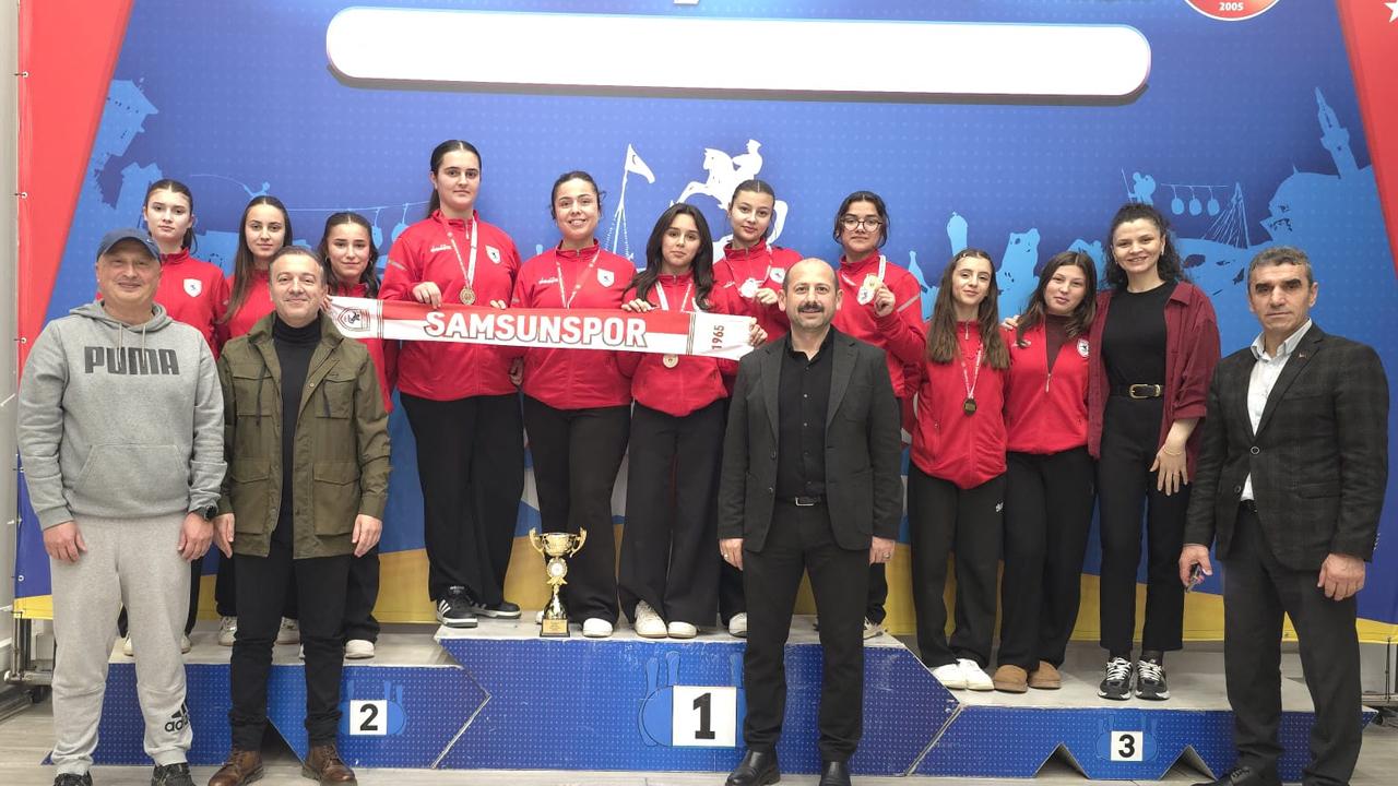 Köyden Zirveye 3. Yıldız! Samsun'da Bowlingde Türkiye Şampiyonu