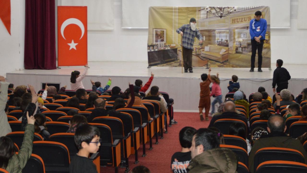 Havza’da Tablet Ahmet” Çocuk Oyunu Sahneledi